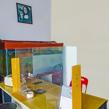 Oyo 92384 Homestay Vip Medan Exteriör bild