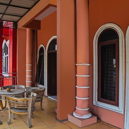 Oyo 92384 Homestay Vip Medan Exteriör bild