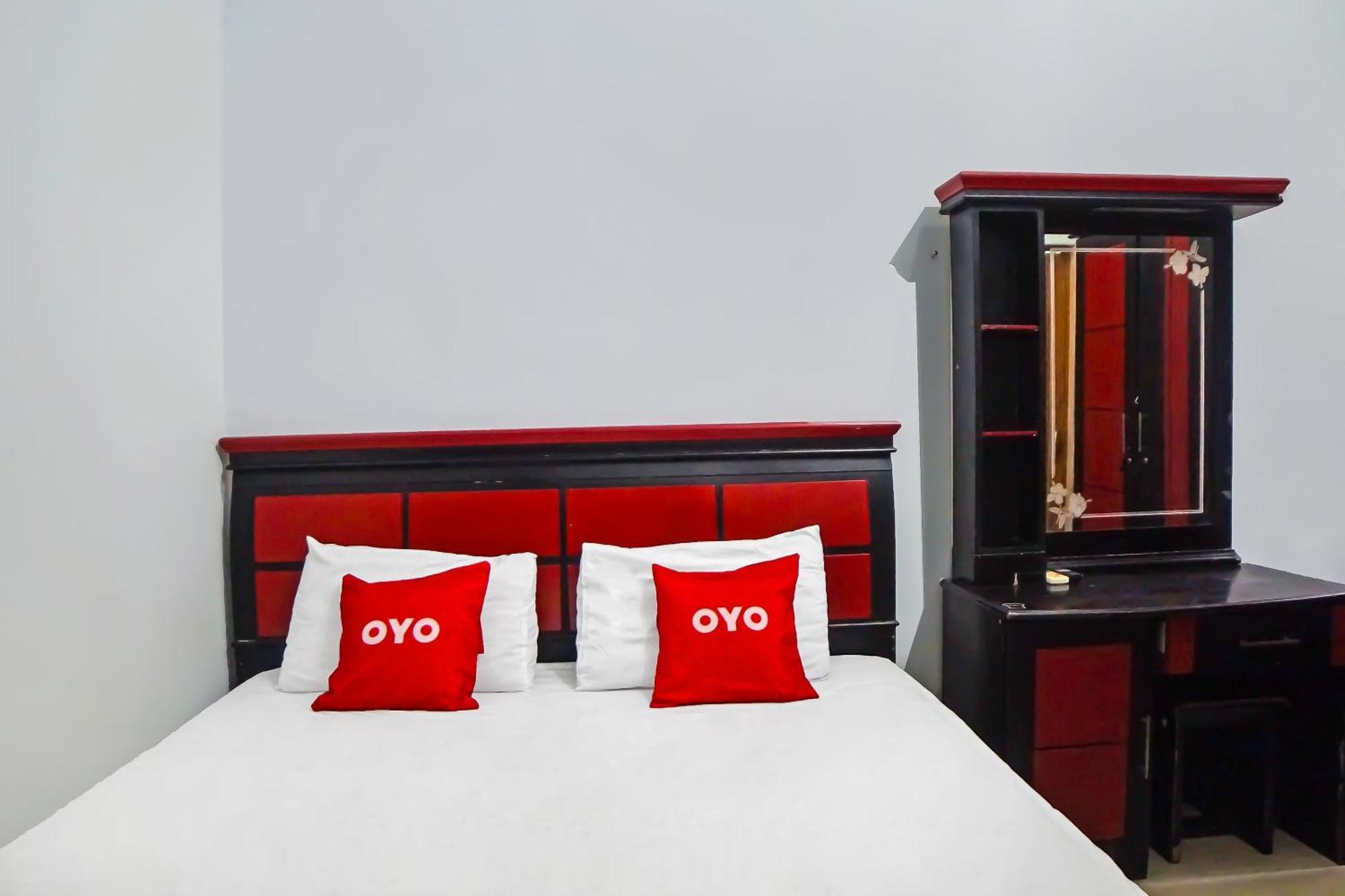 Oyo 92384 Homestay Vip Medan Exteriör bild