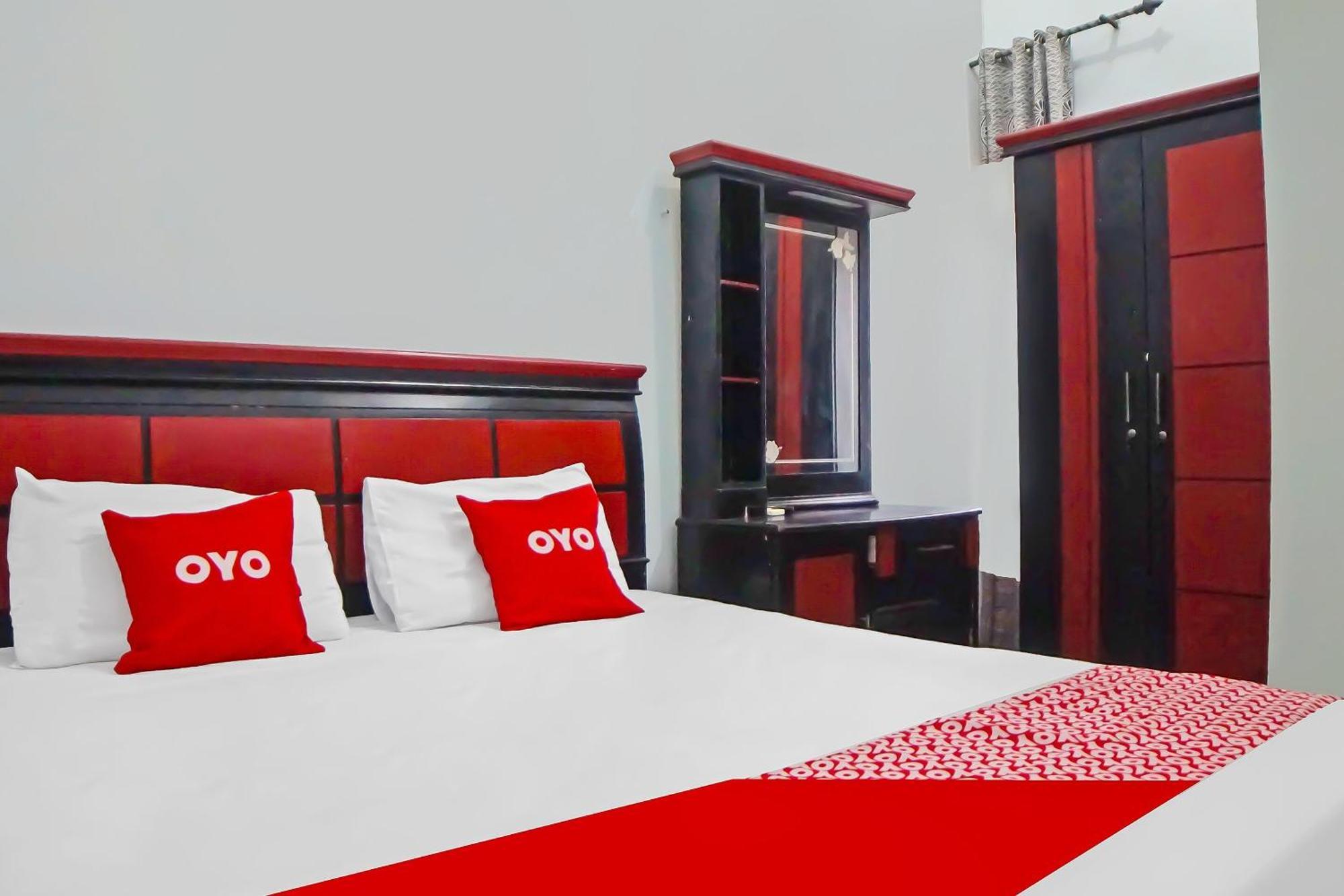 Oyo 92384 Homestay Vip Medan Exteriör bild