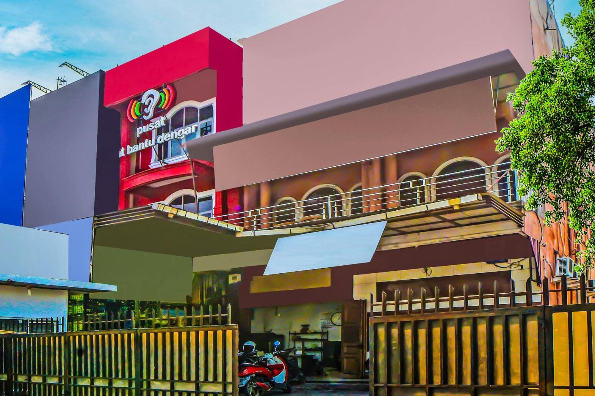 Oyo 92384 Homestay Vip Medan Exteriör bild