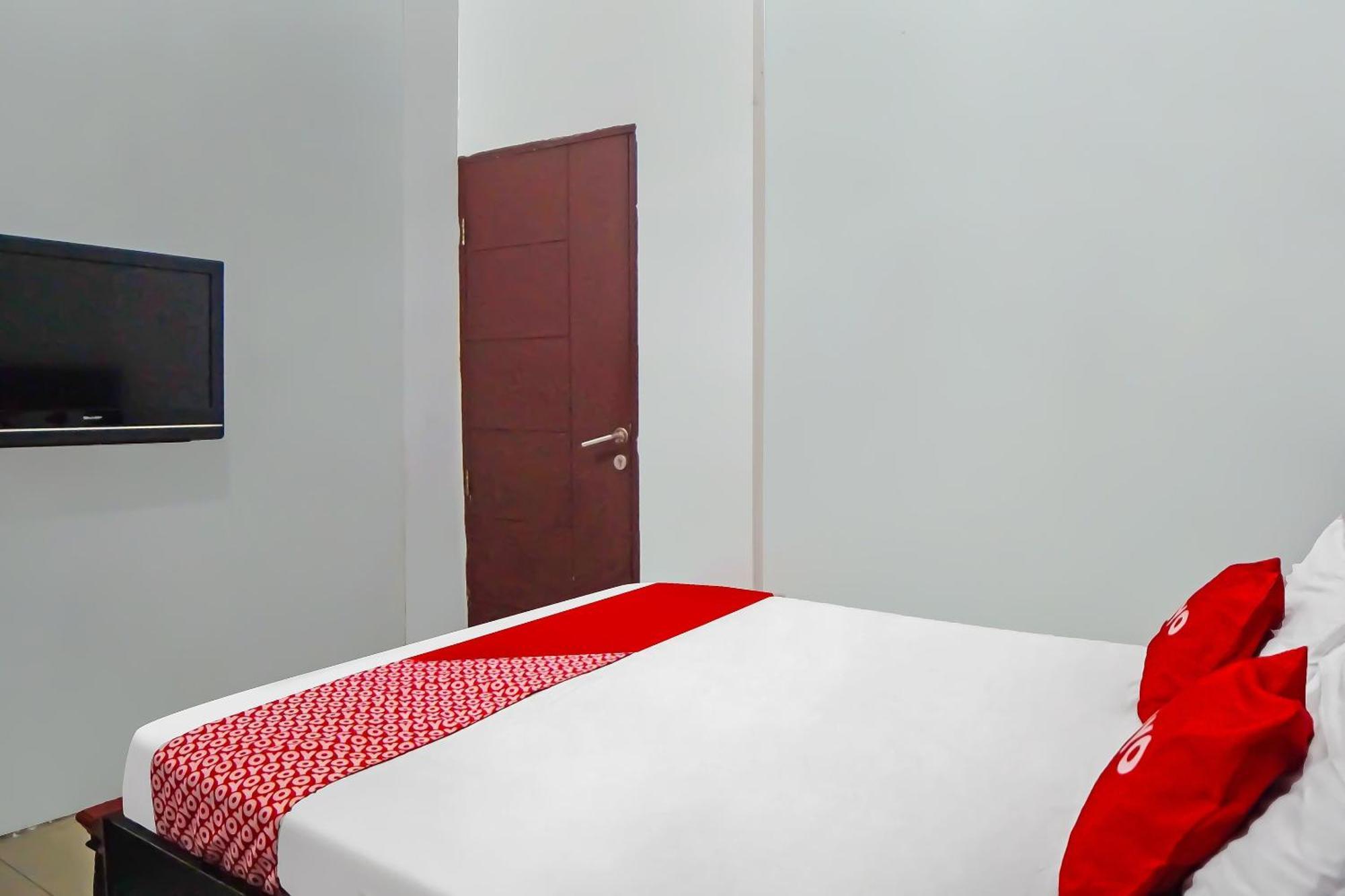 Oyo 92384 Homestay Vip Medan Exteriör bild