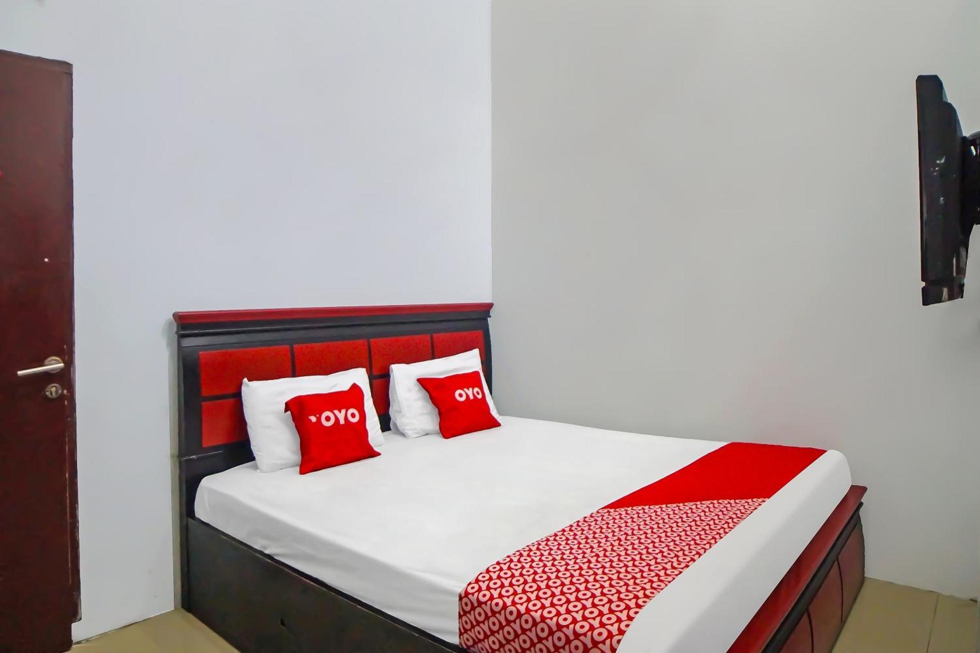 Oyo 92384 Homestay Vip Medan Exteriör bild