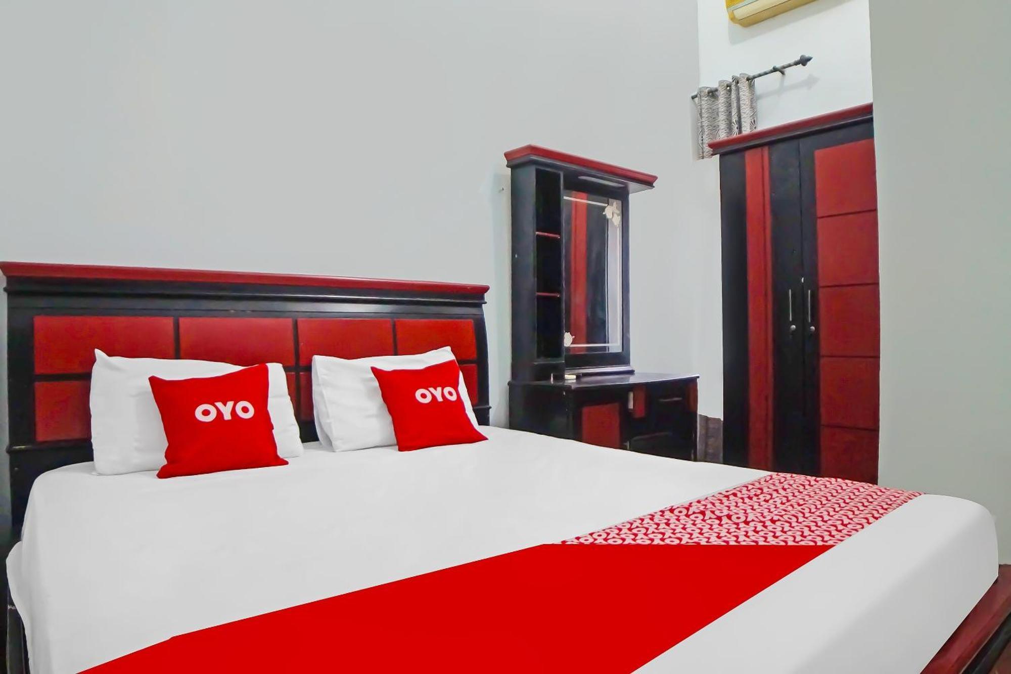 Oyo 92384 Homestay Vip Medan Exteriör bild