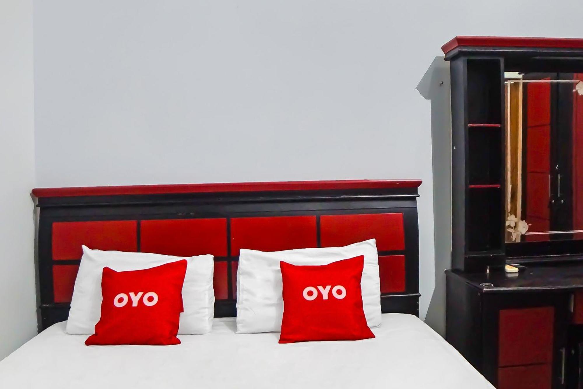 Oyo 92384 Homestay Vip Medan Exteriör bild