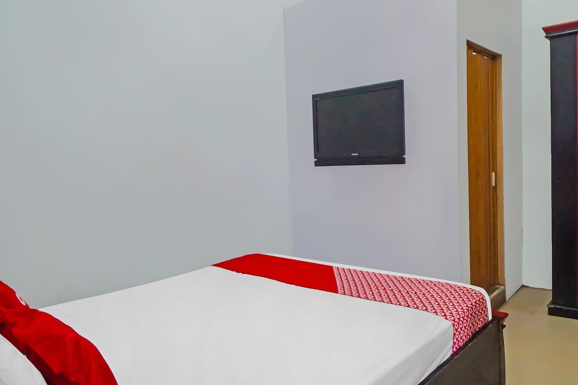 Oyo 92384 Homestay Vip Medan Exteriör bild